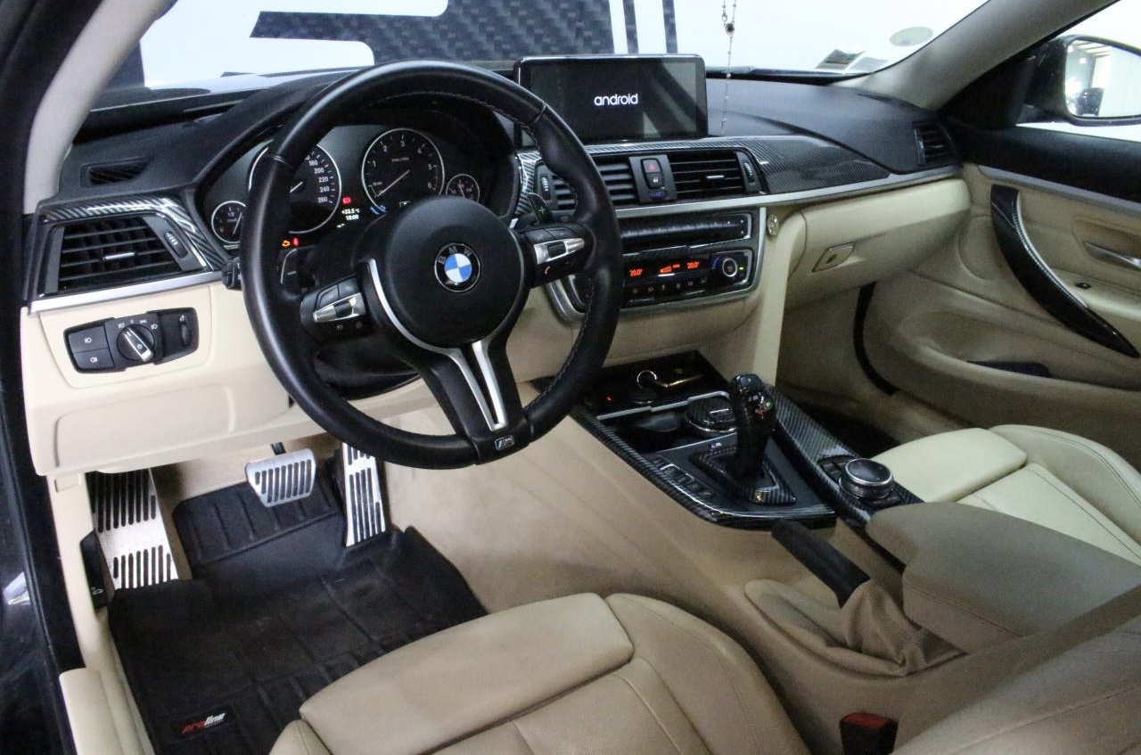 Tableau de bord avant installation CarPlay